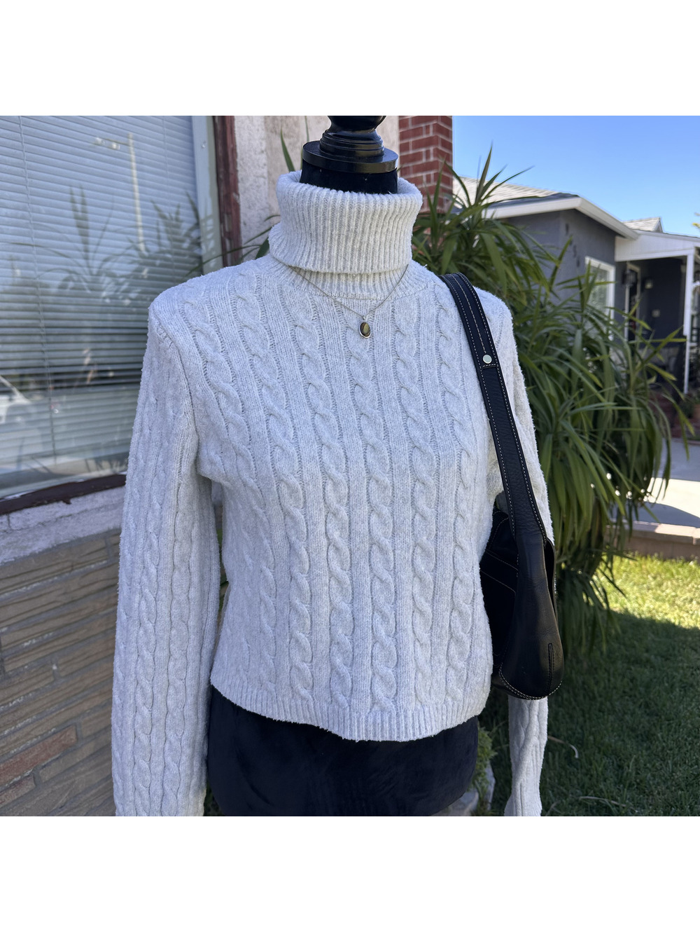 Y2k Cream Knit Turtle Neck Jessica Simpson